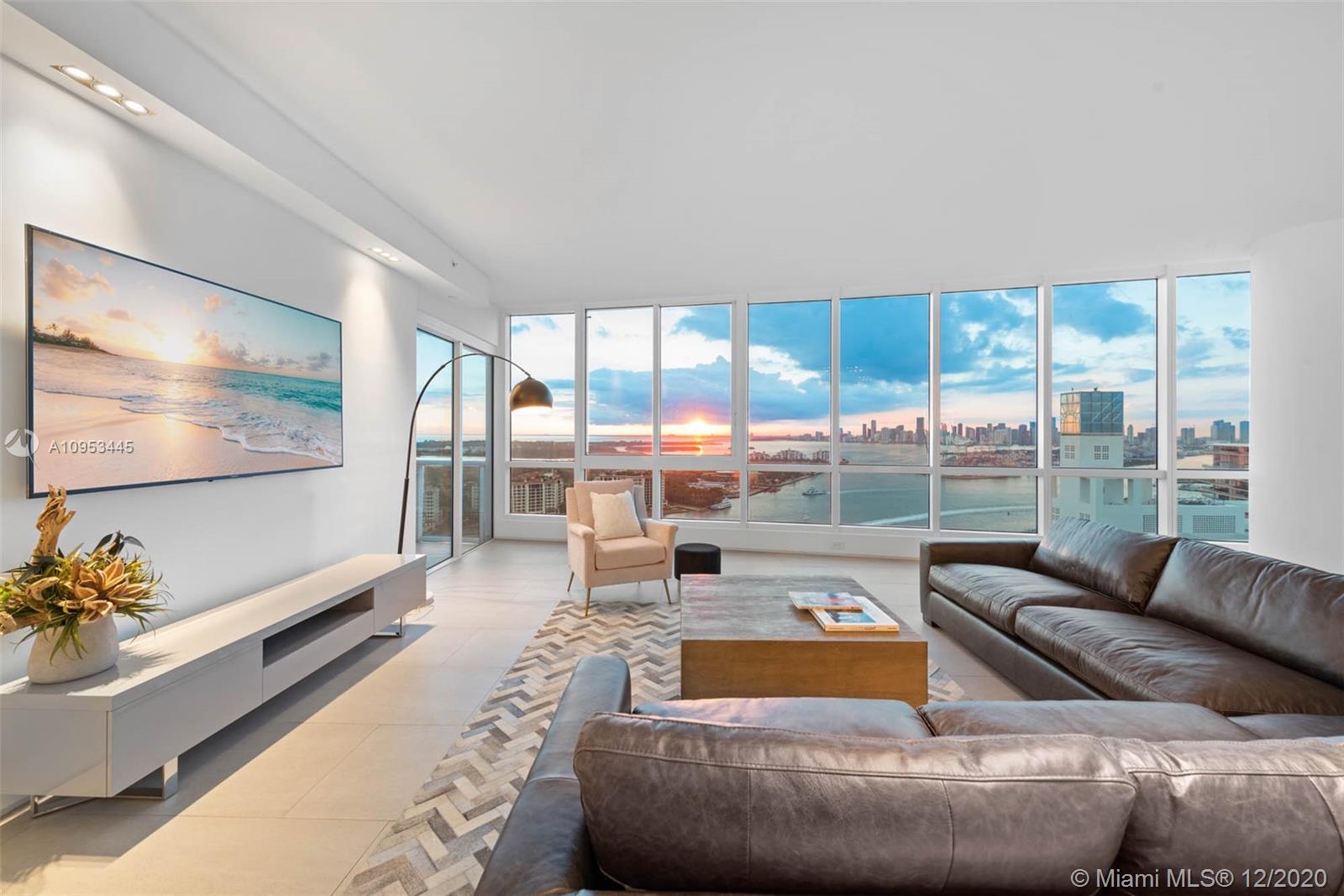 CONTINUUM ON SOUTH BEACH - Residential