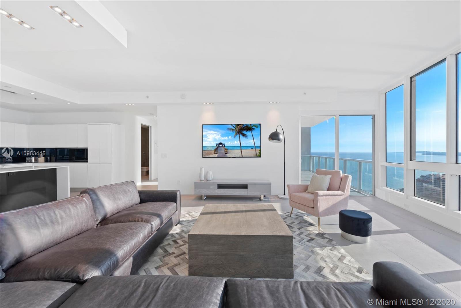 CONTINUUM ON SOUTH BEACH - Residential