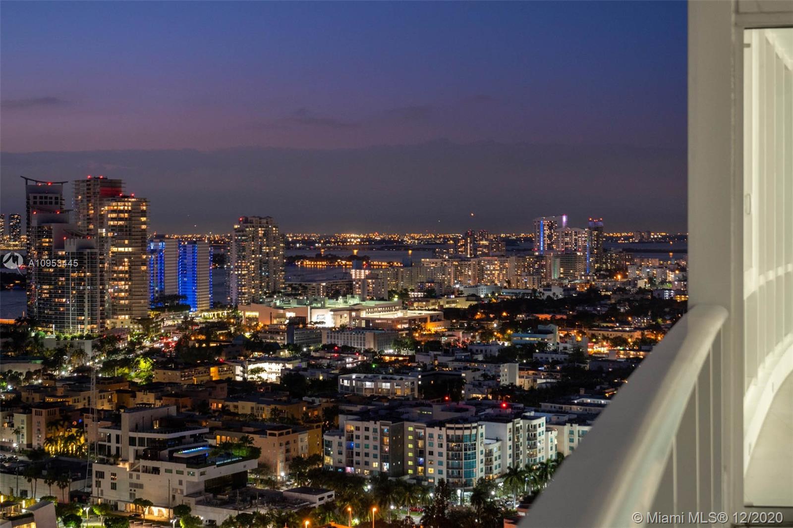 CONTINUUM ON SOUTH BEACH - Residential