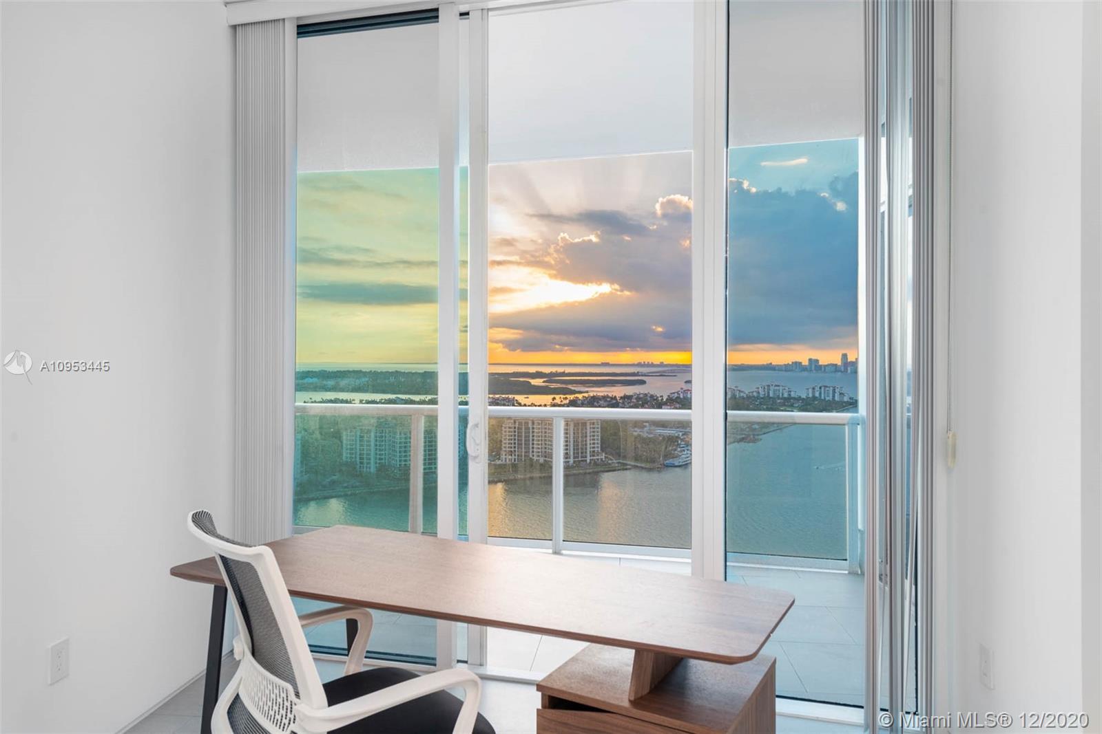 CONTINUUM ON SOUTH BEACH - Residential