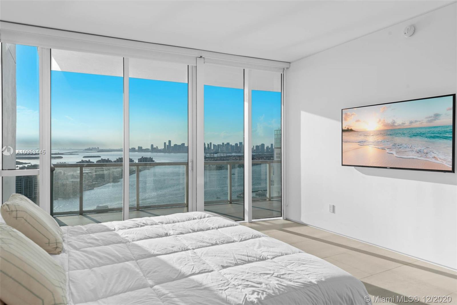 CONTINUUM ON SOUTH BEACH - Residential