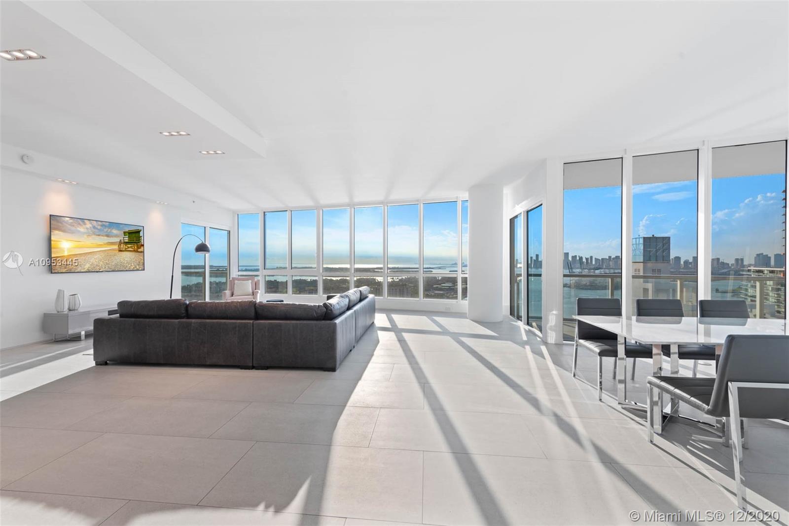 CONTINUUM ON SOUTH BEACH - Residential