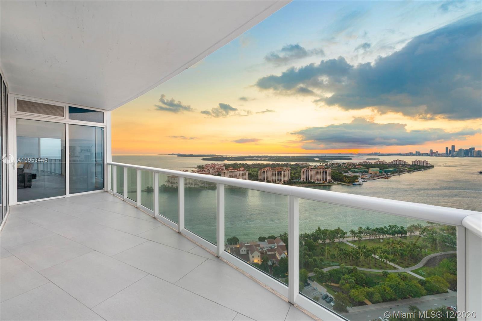 CONTINUUM ON SOUTH BEACH - Residential