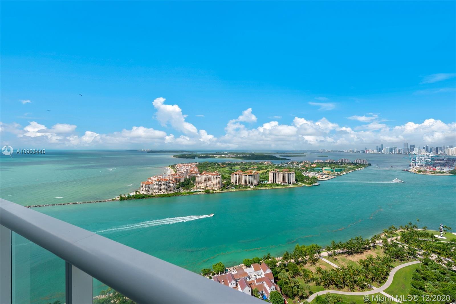 CONTINUUM ON SOUTH BEACH - Residential