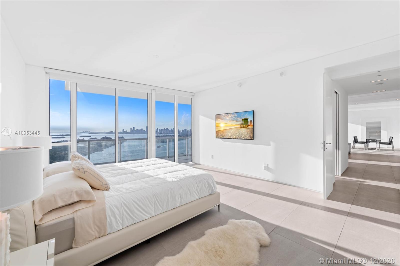 CONTINUUM ON SOUTH BEACH - Residential