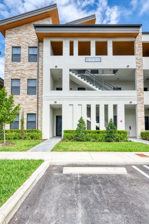 Photo of 7831 NW 104th Ave #23, Doral, FL 33178 (MLS # A11951101)