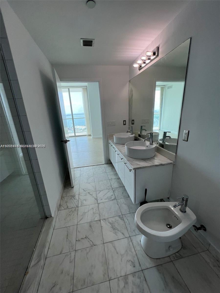 MARINABLUE CONDO - Residential Lease