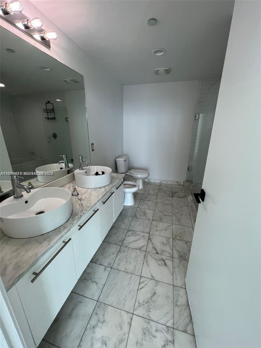 MARINABLUE CONDO - Residential Lease