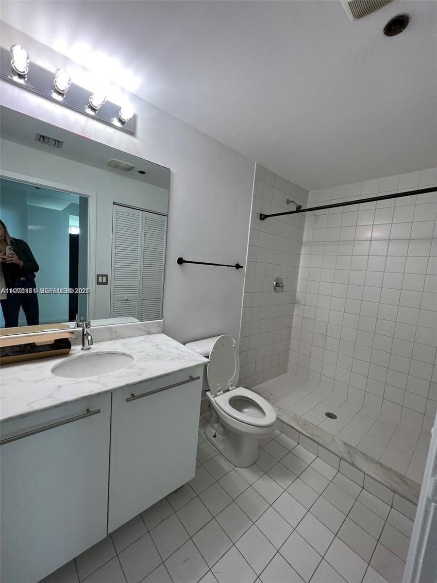 MARINABLUE CONDO - Residential Lease