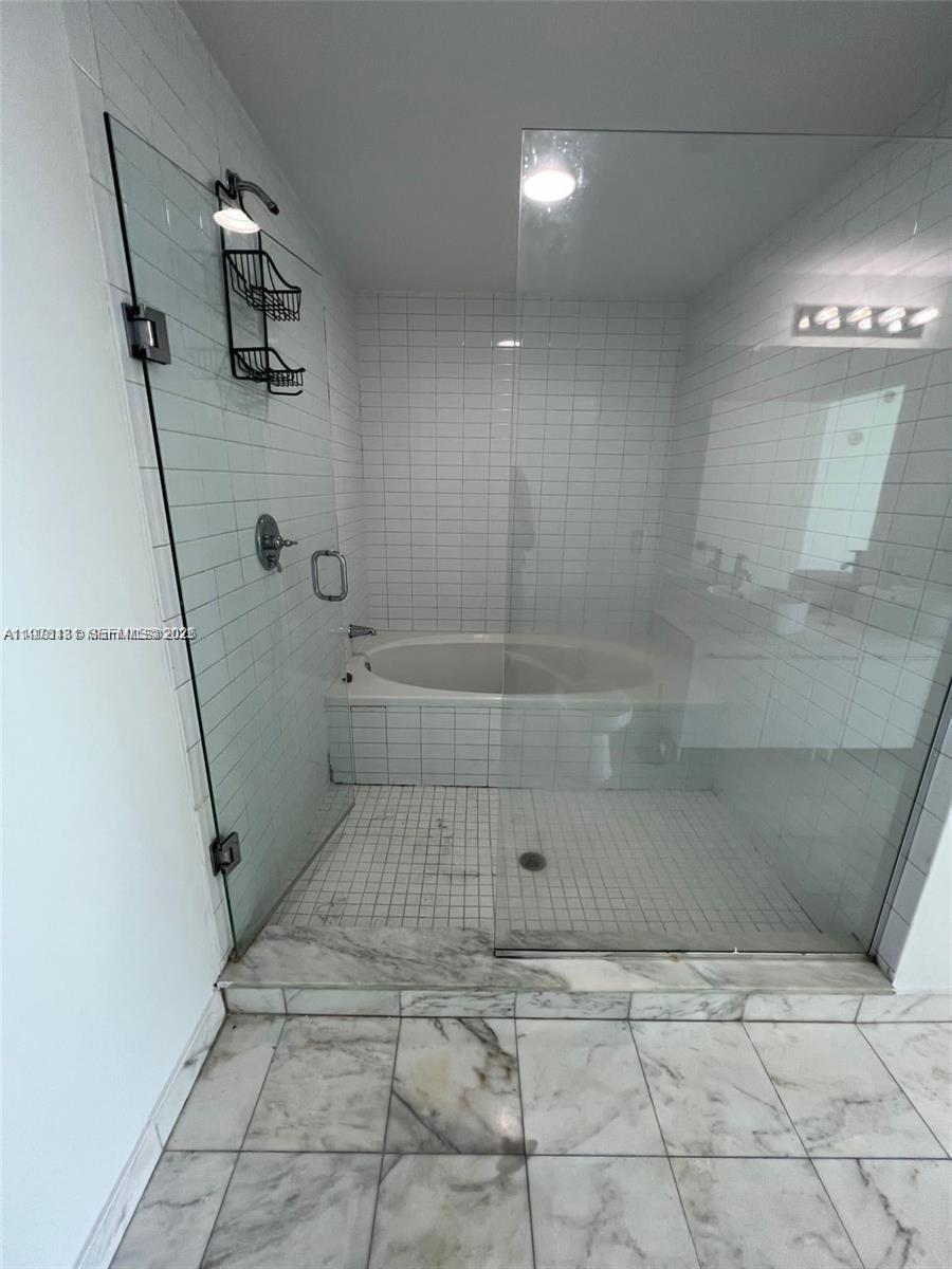 MARINABLUE CONDO - Residential Lease