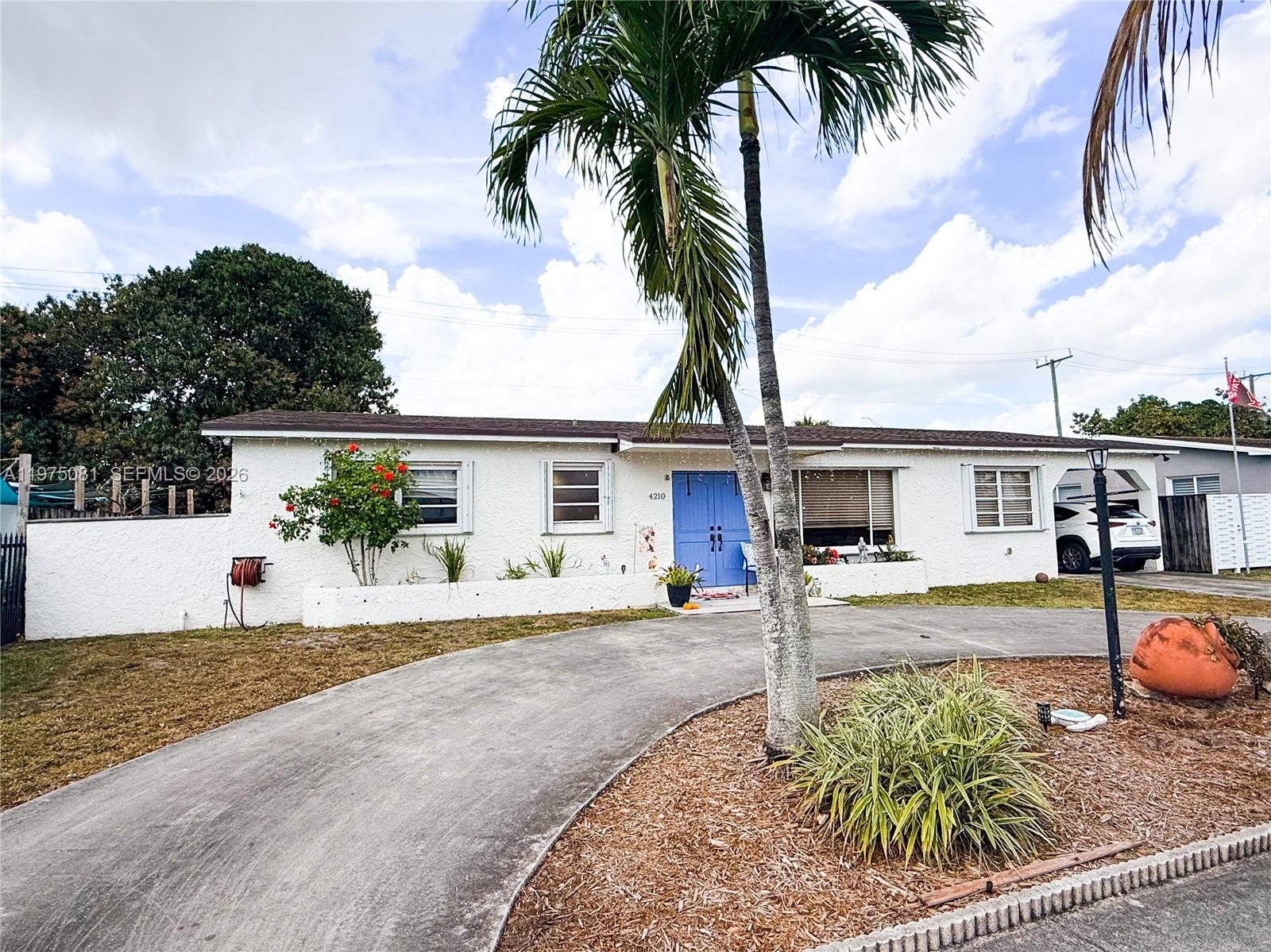 HIALEAH ESTATES - Residential