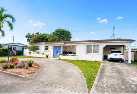 Photo of Hialeah, FL 33012 (MLS # A11975081)