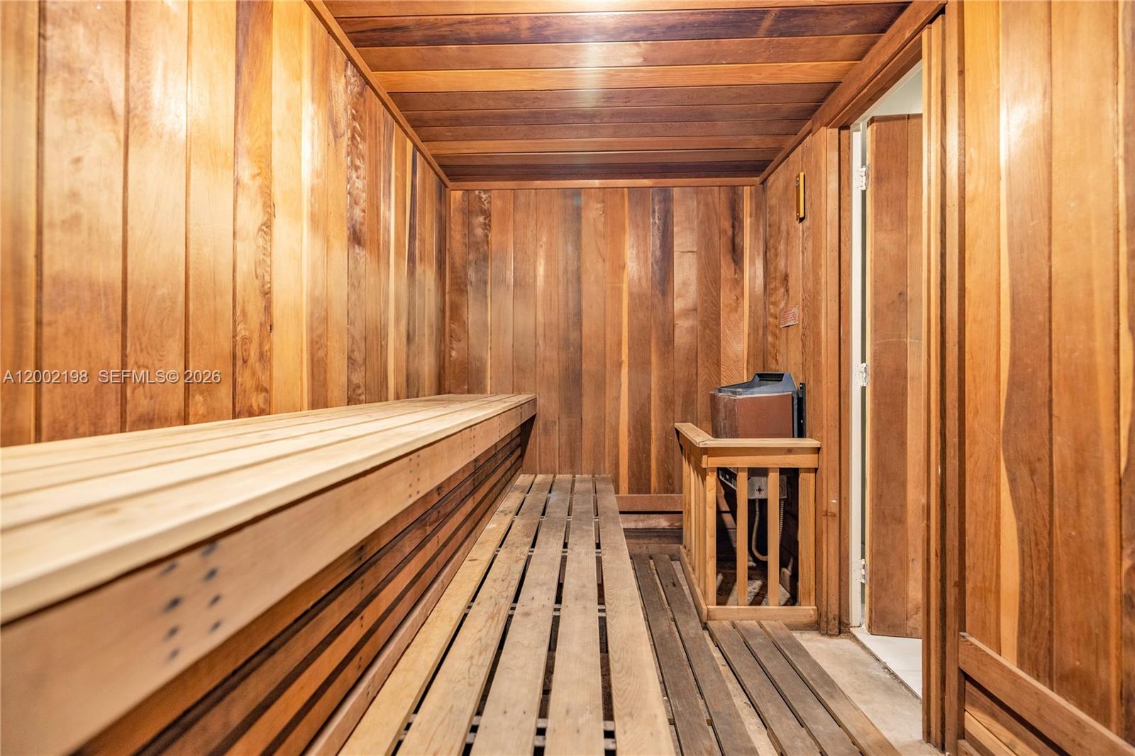 THE GEORGIAN CONDO - Residential Lease