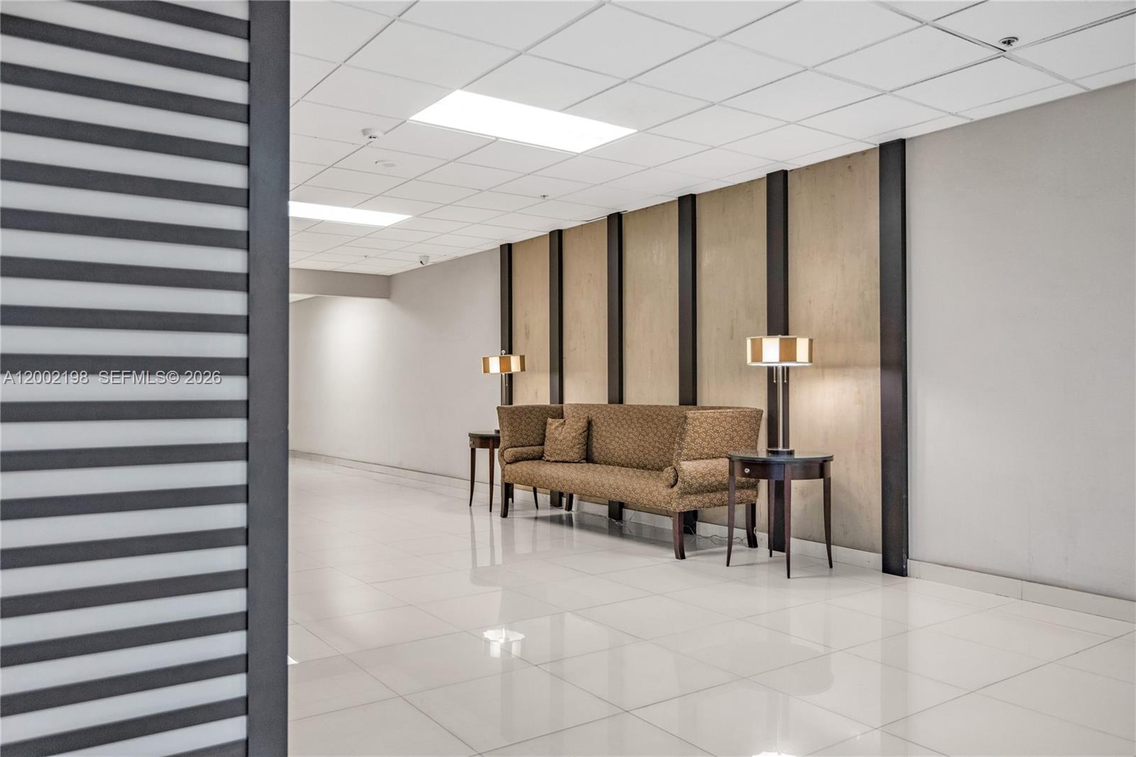 THE GEORGIAN CONDO - Residential Lease