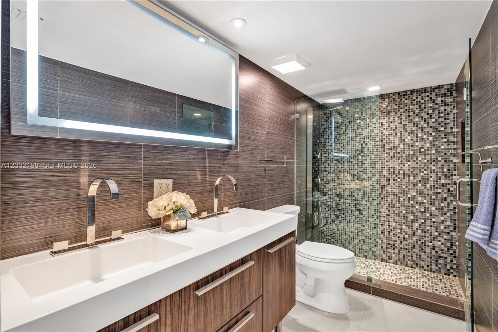 THE GEORGIAN CONDO - Residential Lease