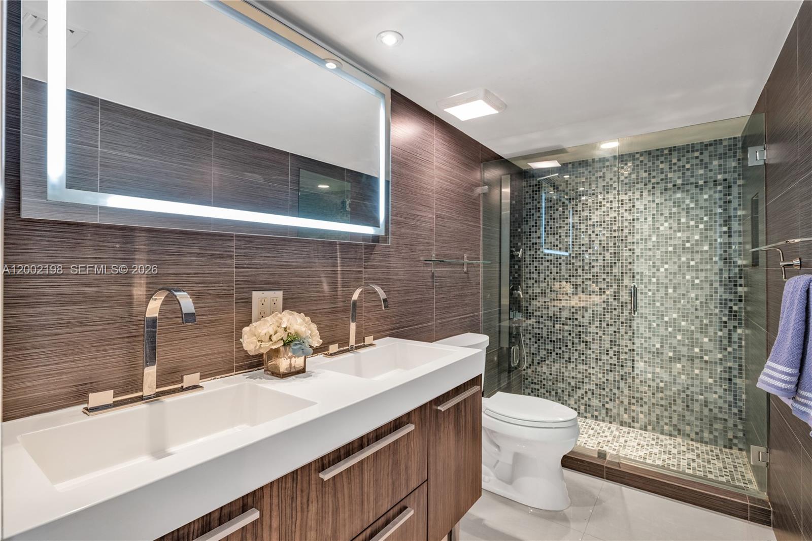 THE GEORGIAN CONDO - Residential Lease