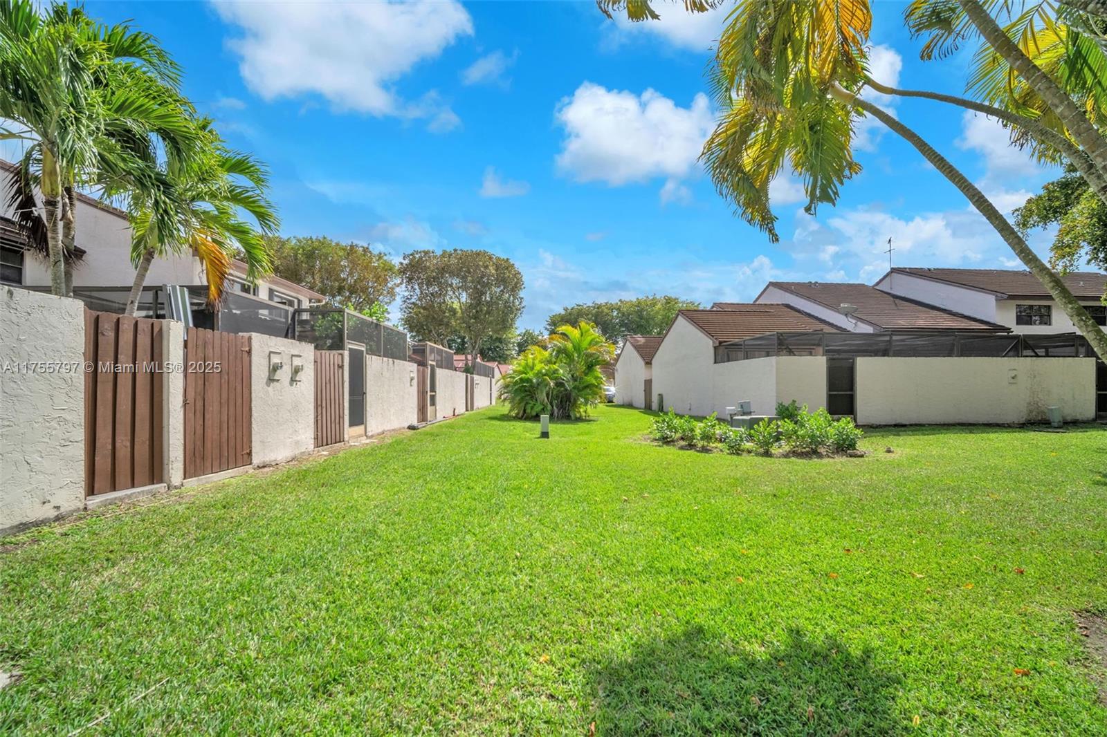 CALUSA POINT - Residential