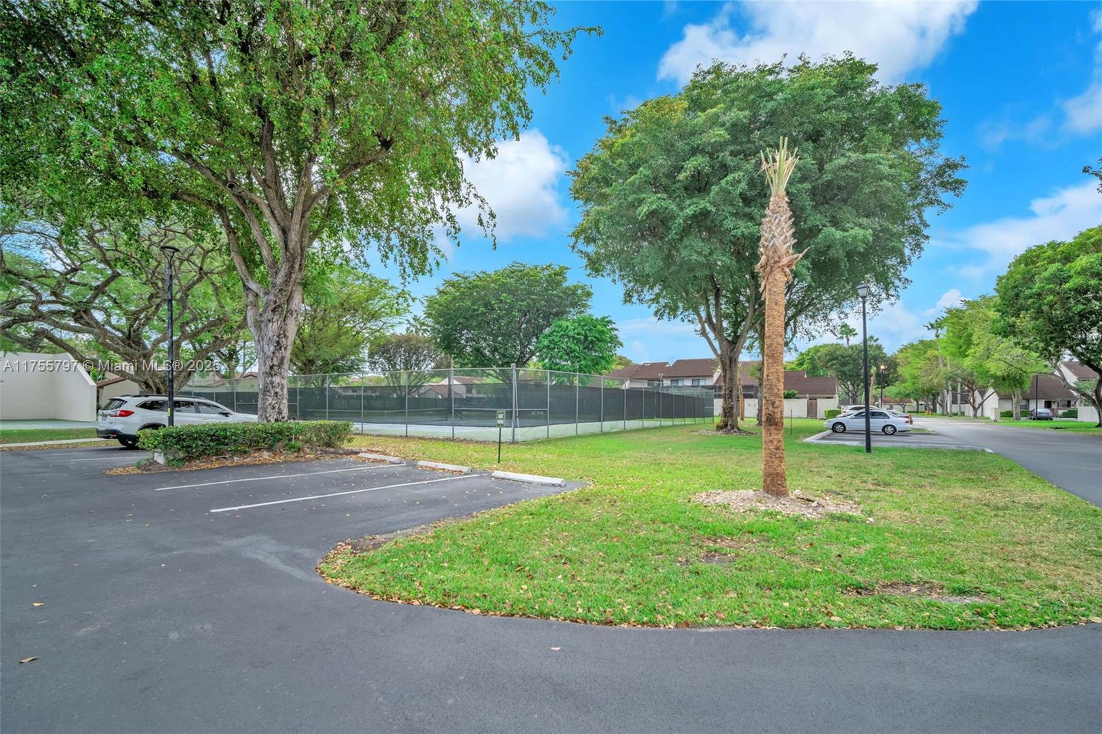 CALUSA POINT - Residential