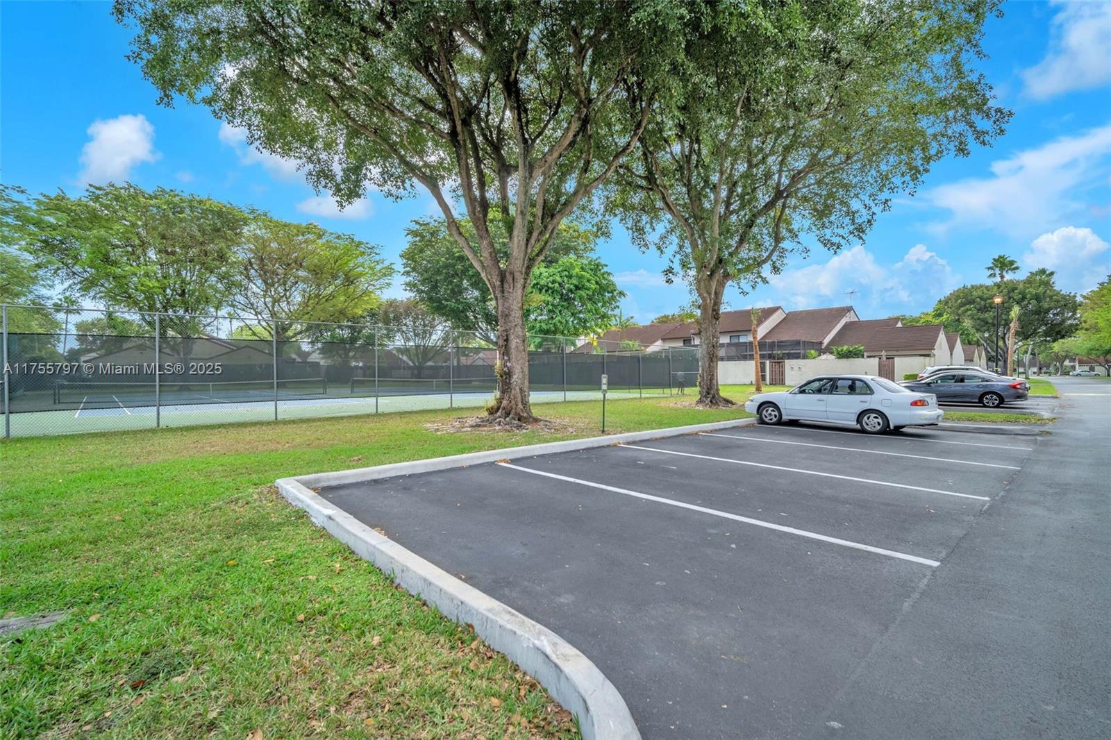 CALUSA POINT - Residential