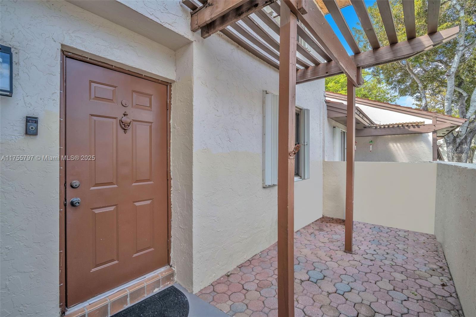 CALUSA POINT - Residential