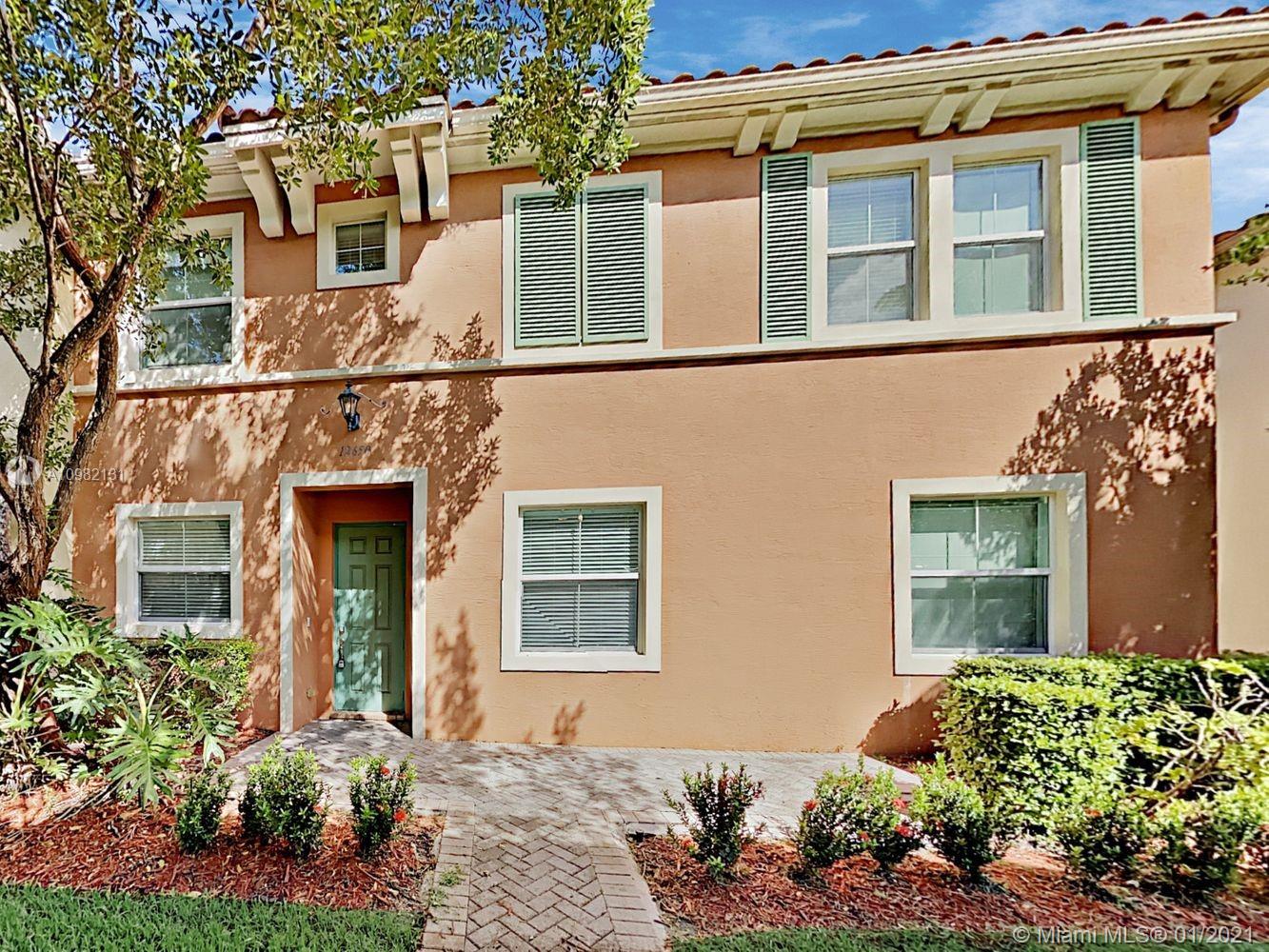 SAWGRASS LAKES - Residential Lease