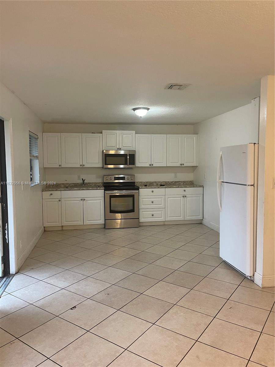 View Homestead, FL 33033 townhome