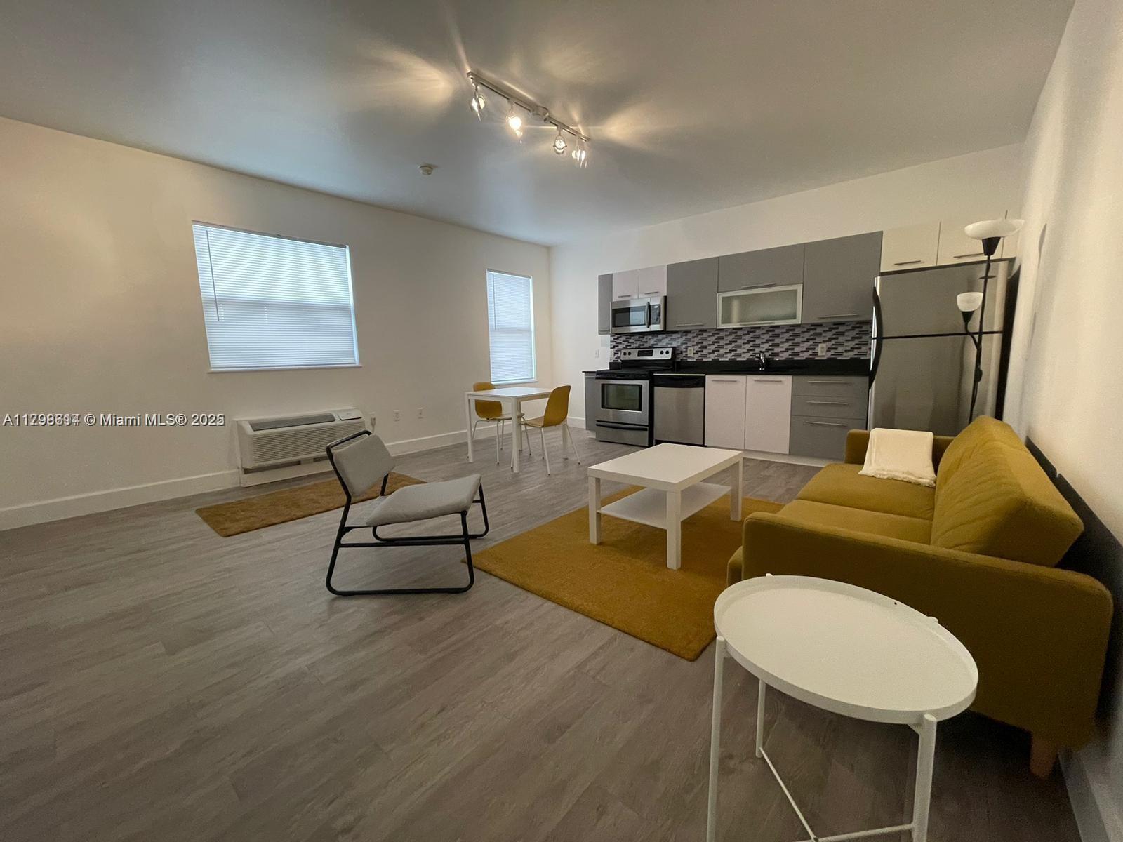 THE ABBOTT CONDO - Residential