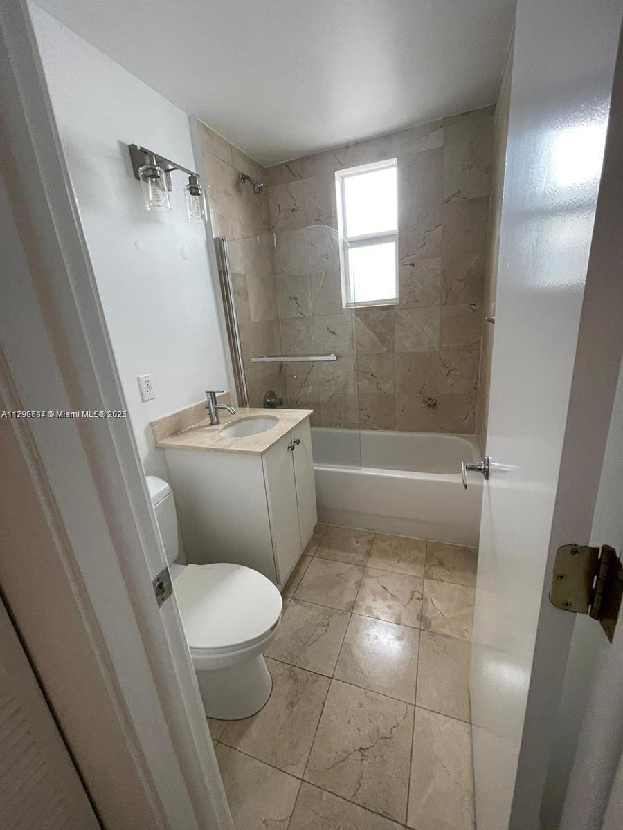 THE ABBOTT CONDO - Residential