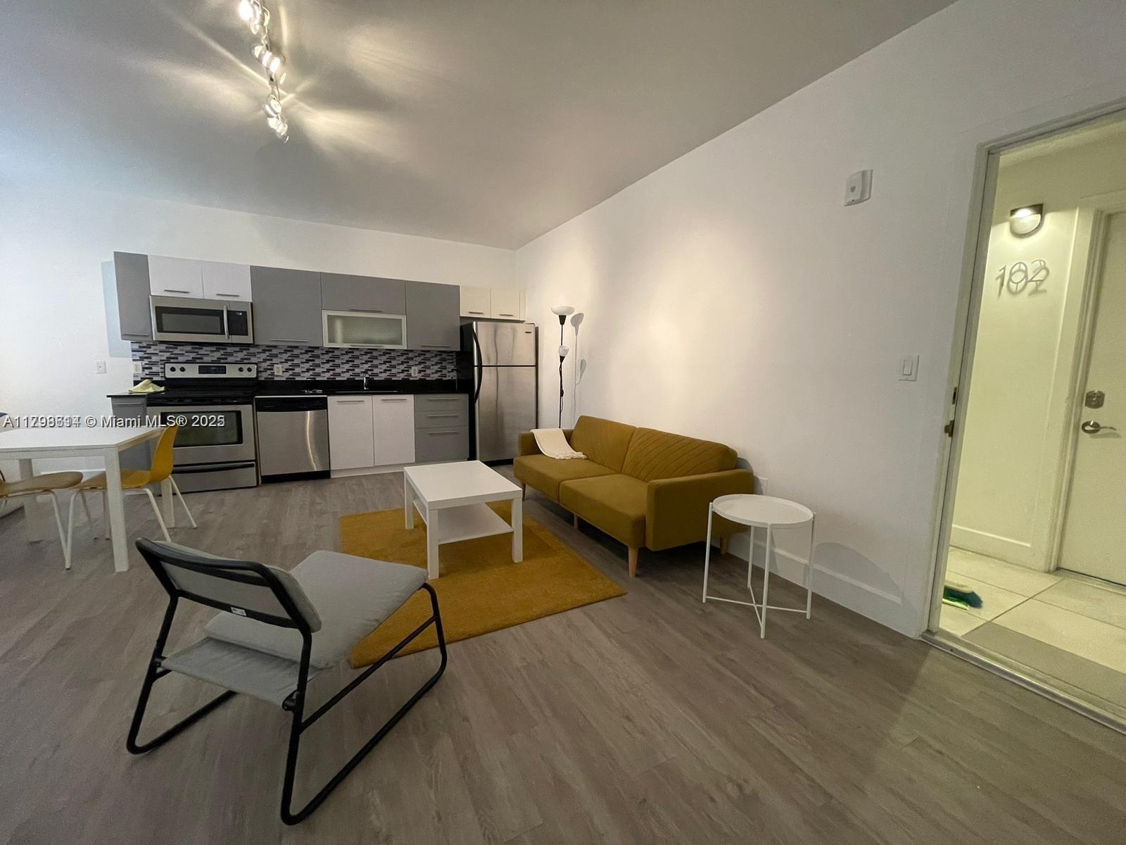 THE ABBOTT CONDO - Residential