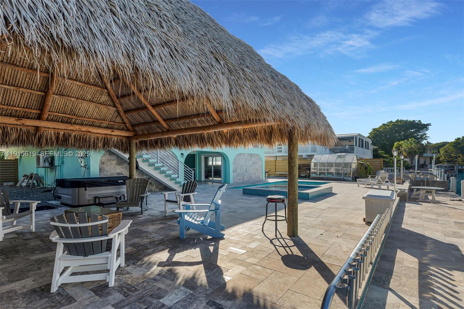 PLANTATION ISLAND - Residential