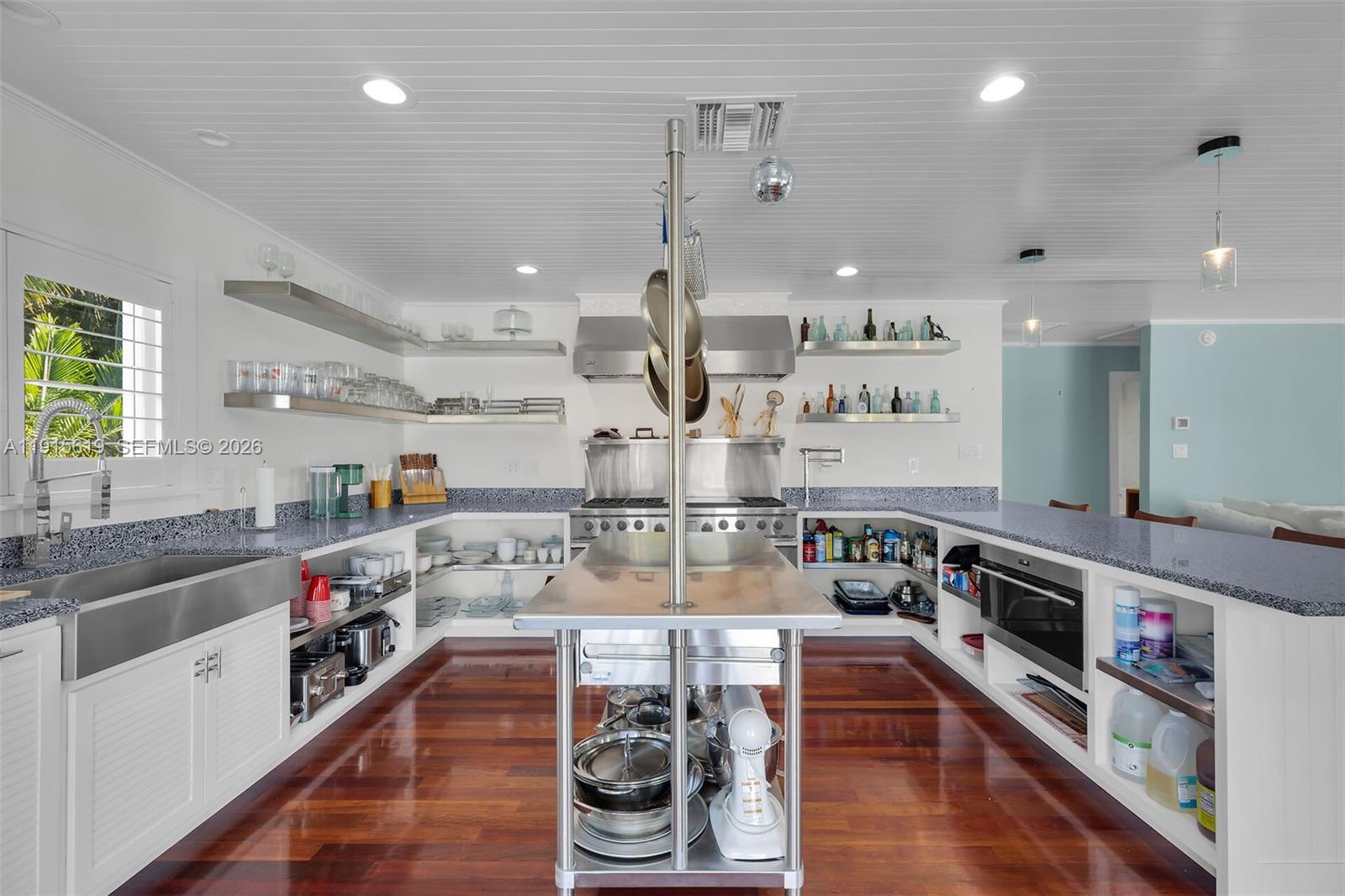 PLANTATION ISLAND - Residential