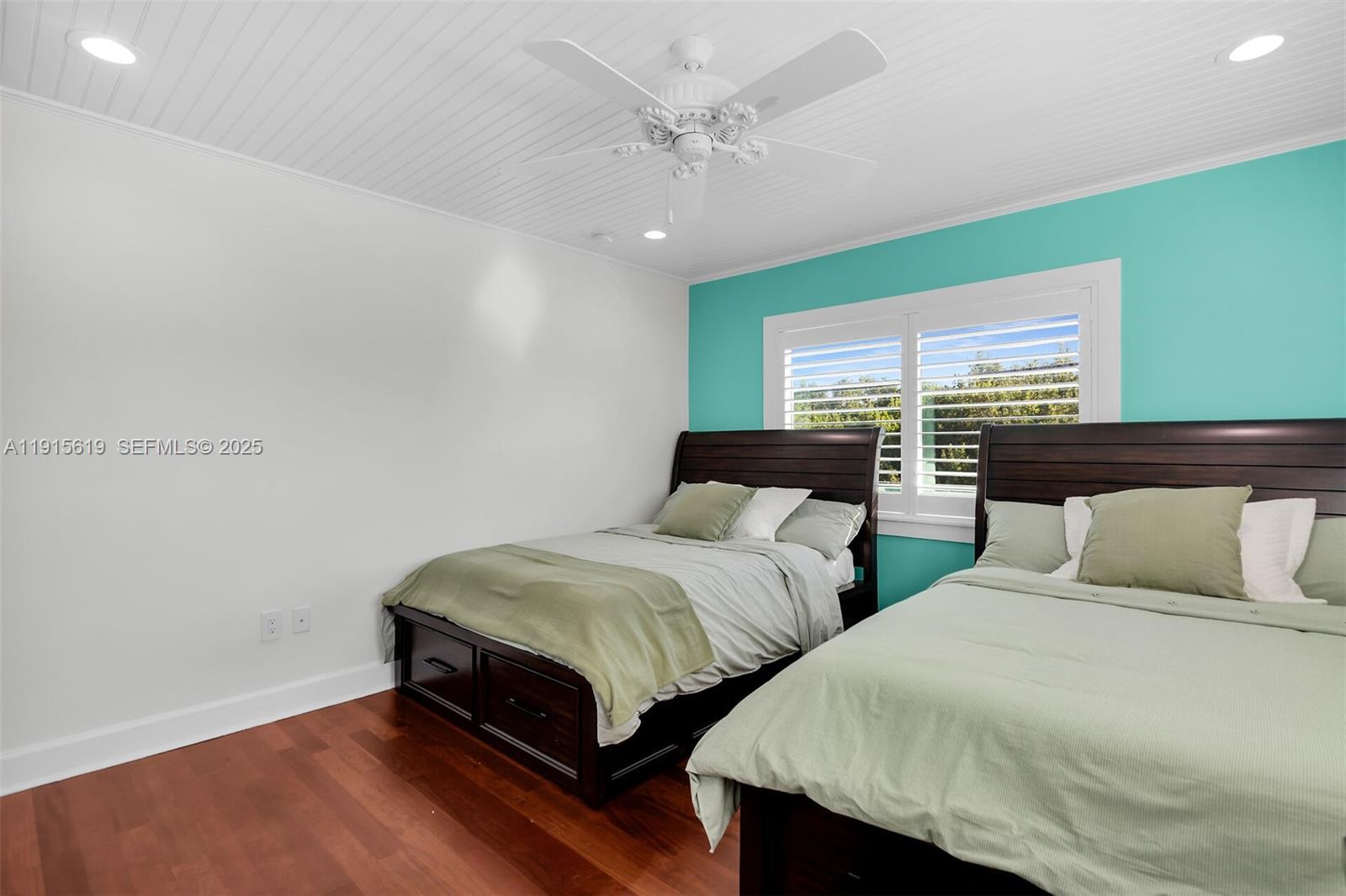 PLANTATION ISLAND - Residential