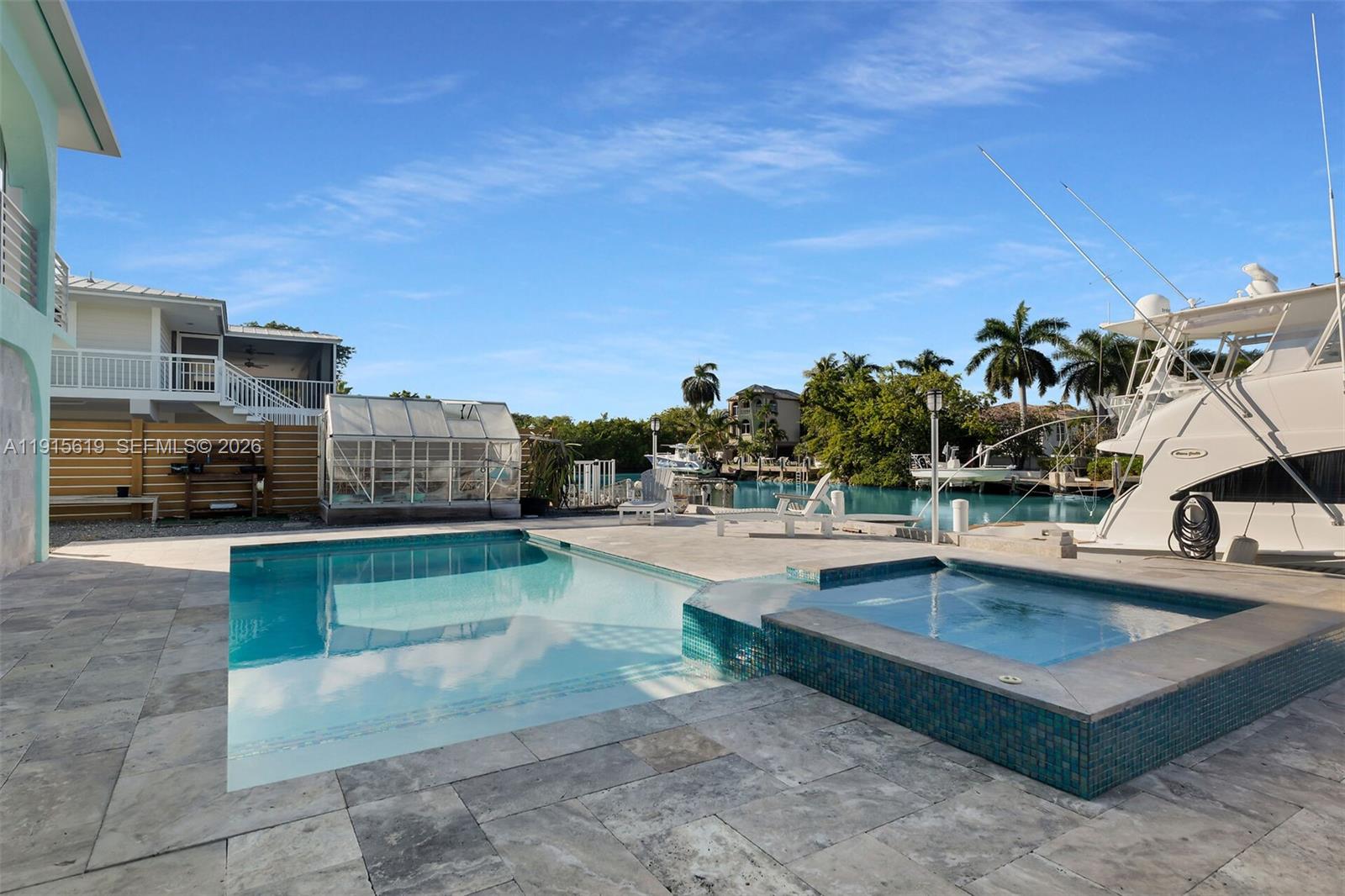 PLANTATION ISLAND - Residential