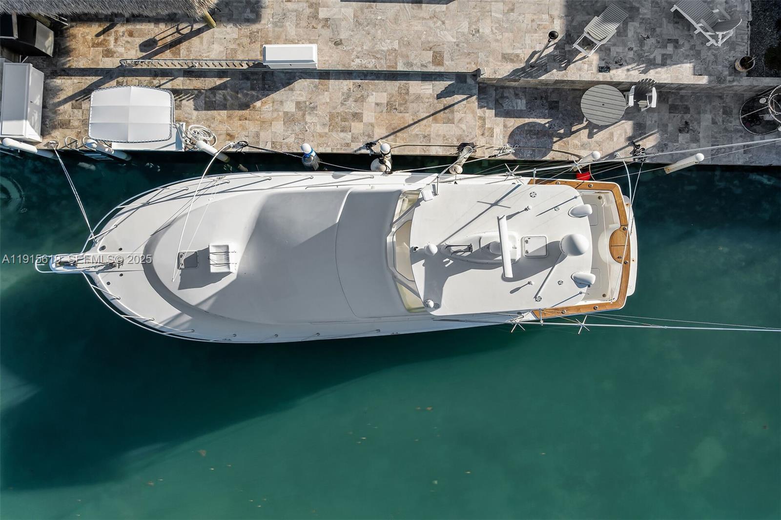 PLANTATION ISLAND - Residential