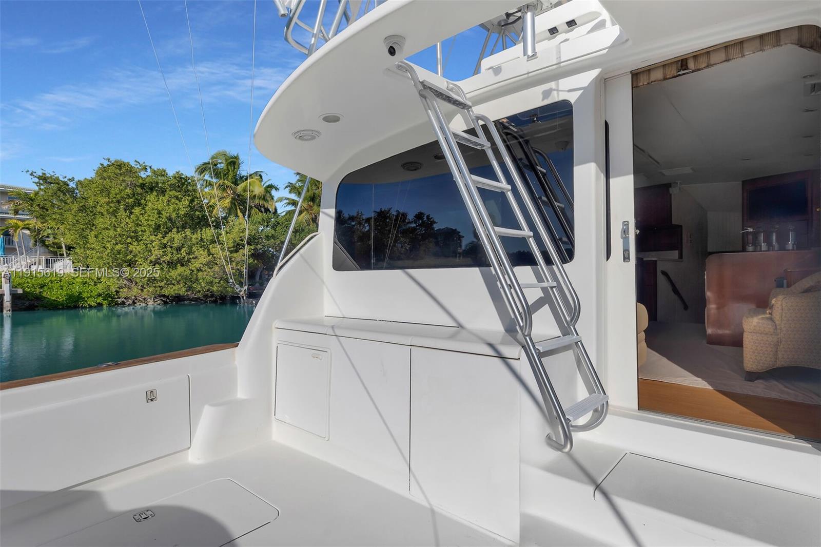 PLANTATION ISLAND - Residential