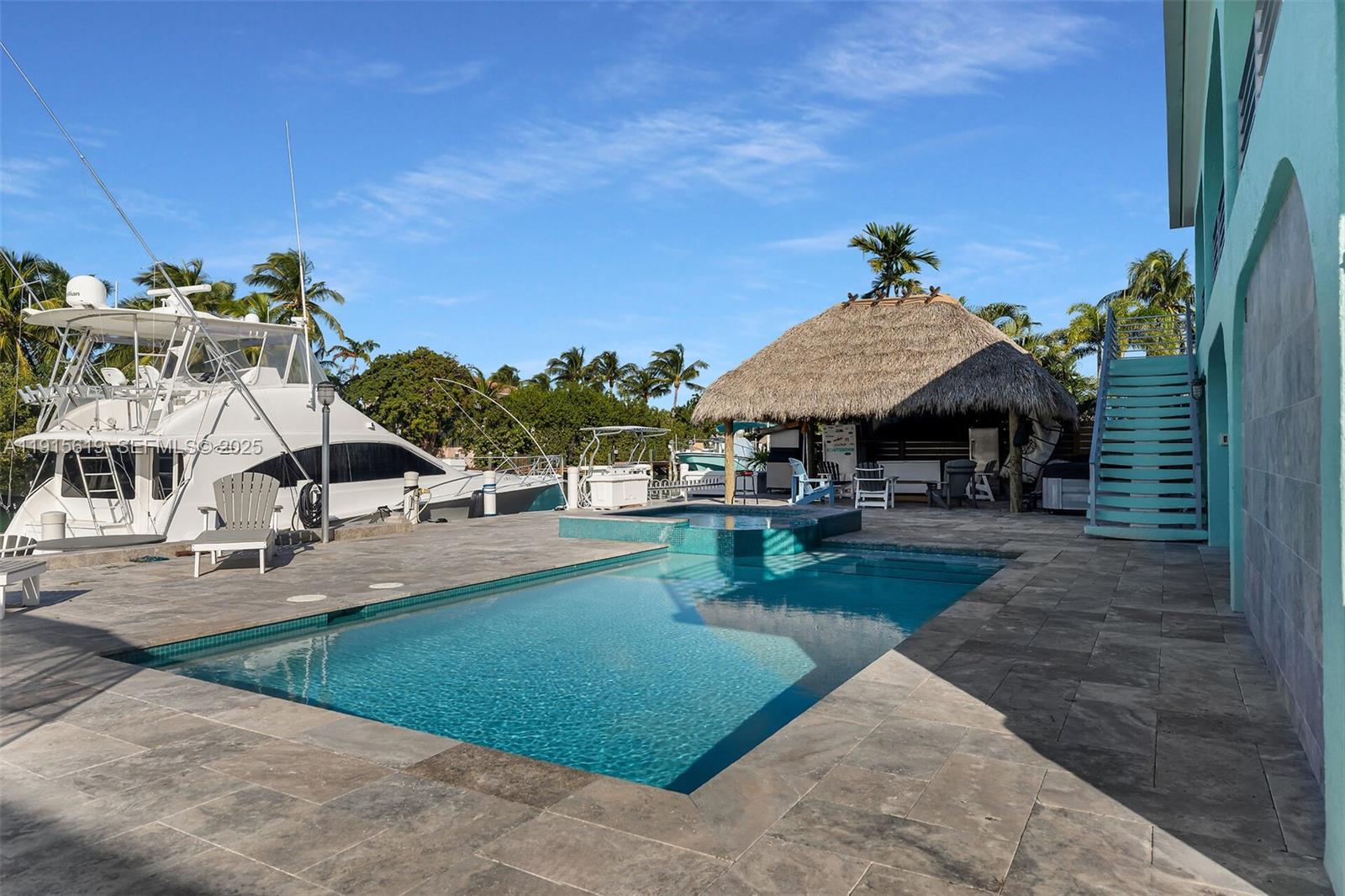 PLANTATION ISLAND - Residential