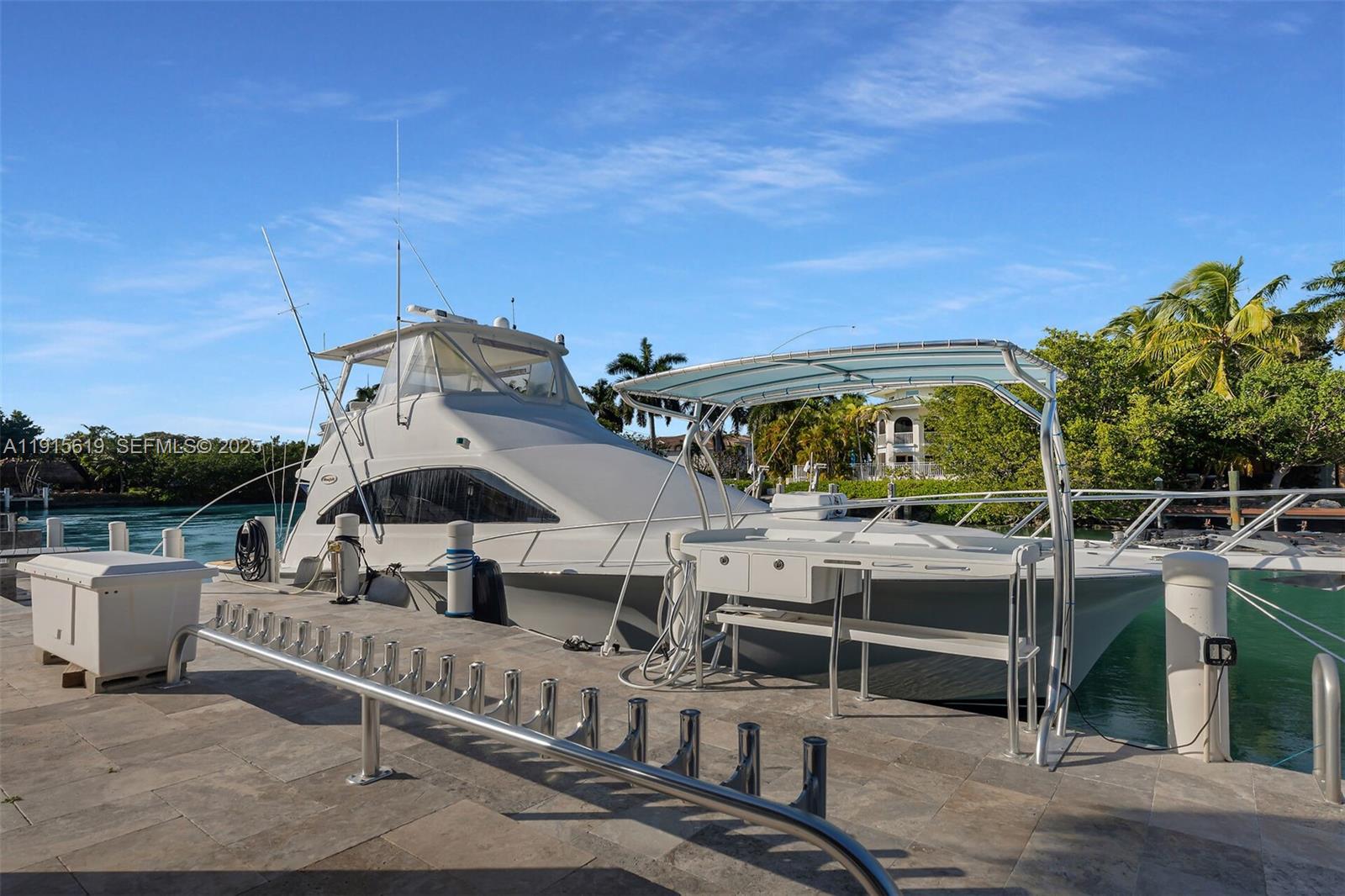 PLANTATION ISLAND - Residential