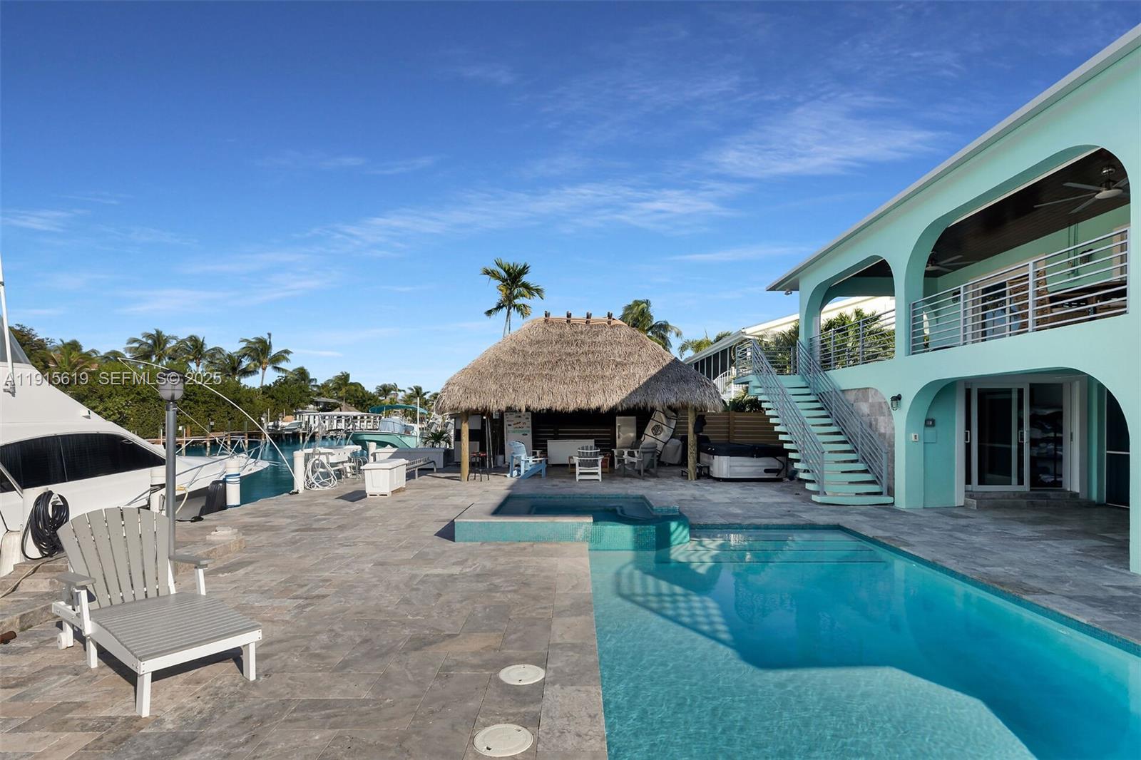 PLANTATION ISLAND - Residential