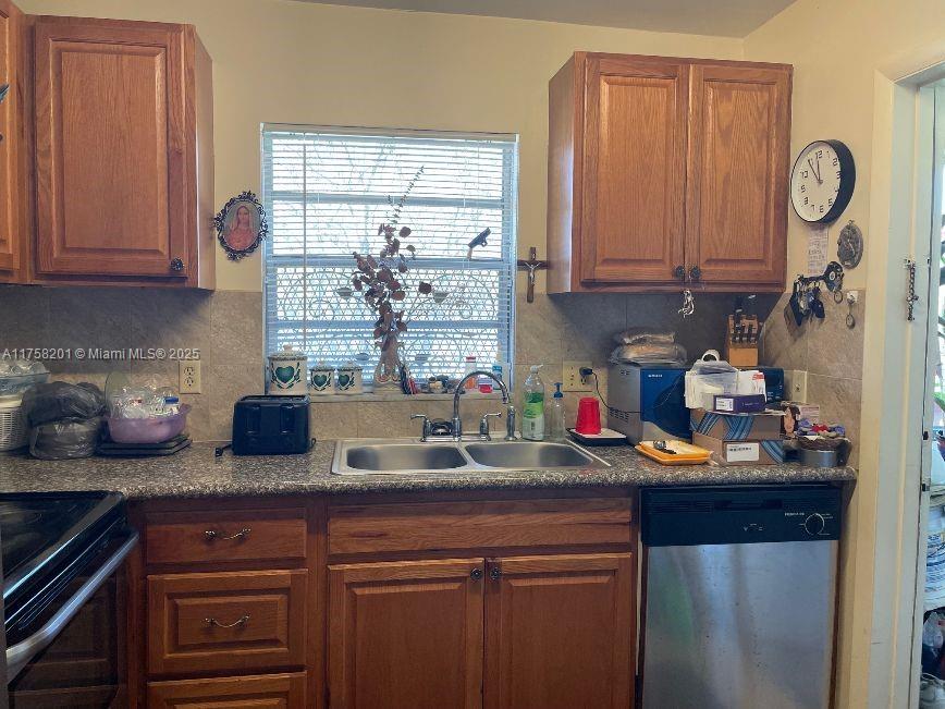 BEVERLY HILLS CONDO NUMBE - Residential