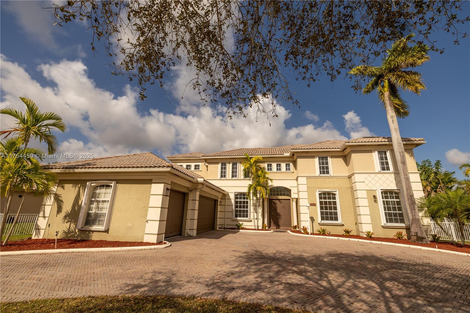 Property for Sale at 1214 Nw 137th Ter, Pembroke Pines, Miami-Dade County, Florida - Bedrooms: 5 
Bathrooms: 7  - $1,590,000
