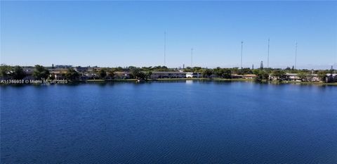 18700 NE 3rd Ct 602 Miami FL 33179