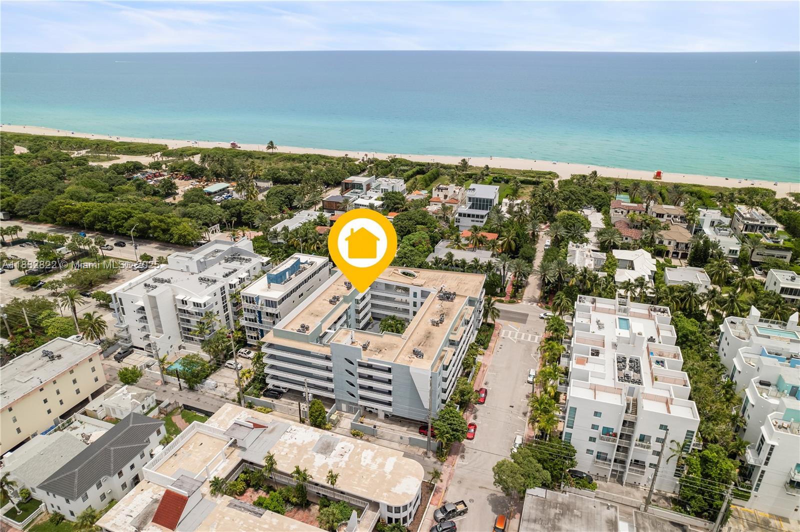 ROND POINT CONDO - Residential