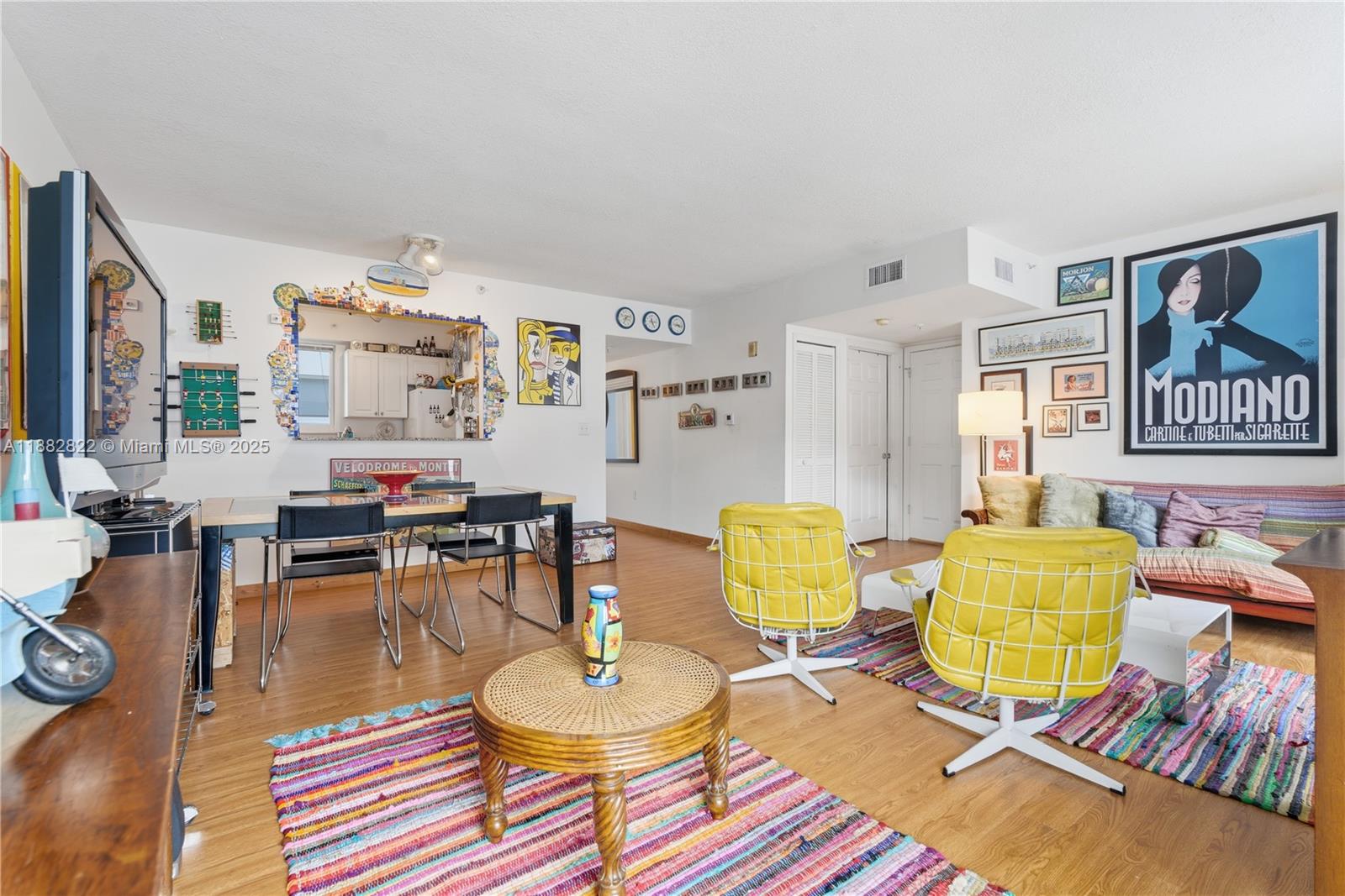 ROND POINT CONDO - Residential