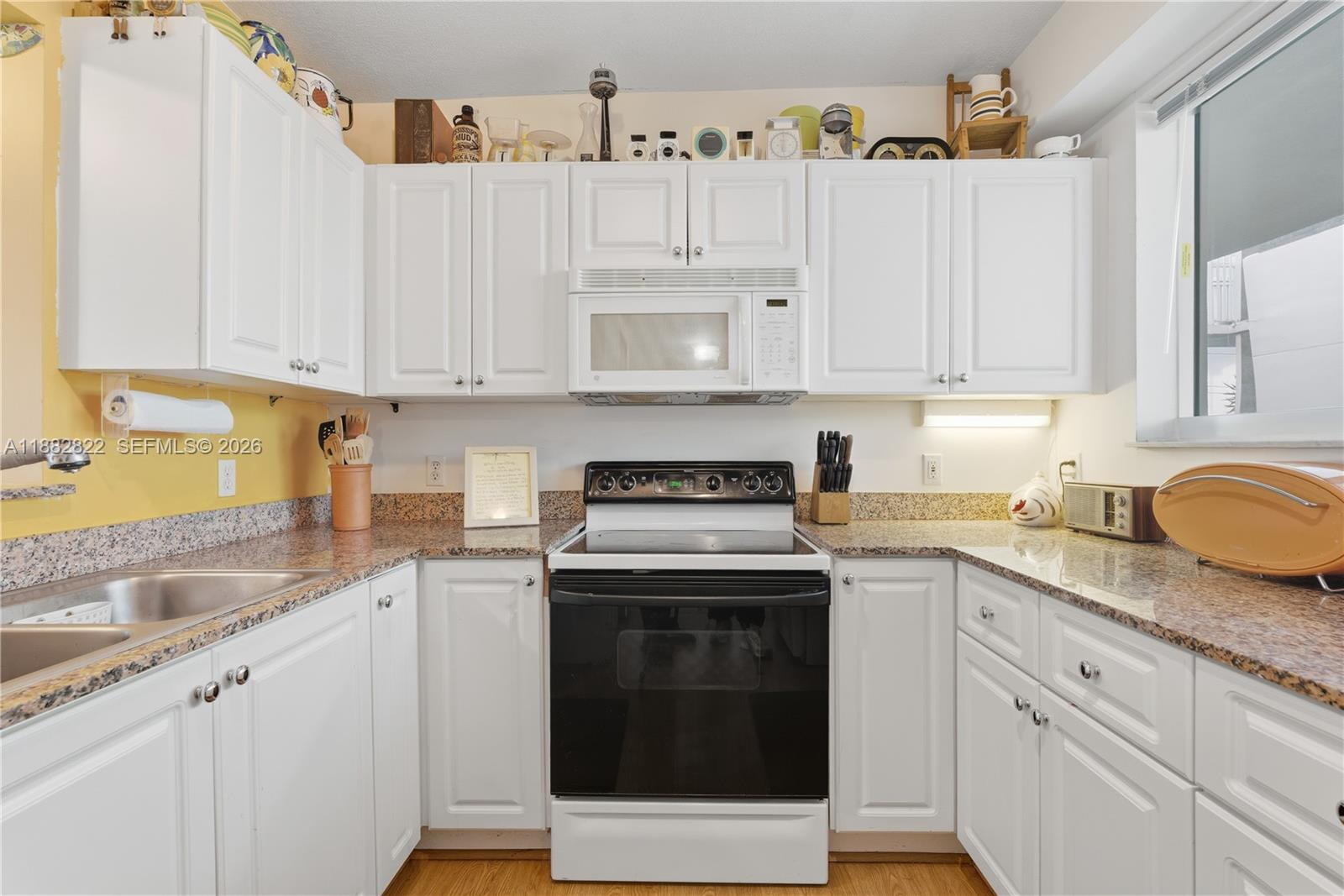 ROND POINT CONDO - Residential