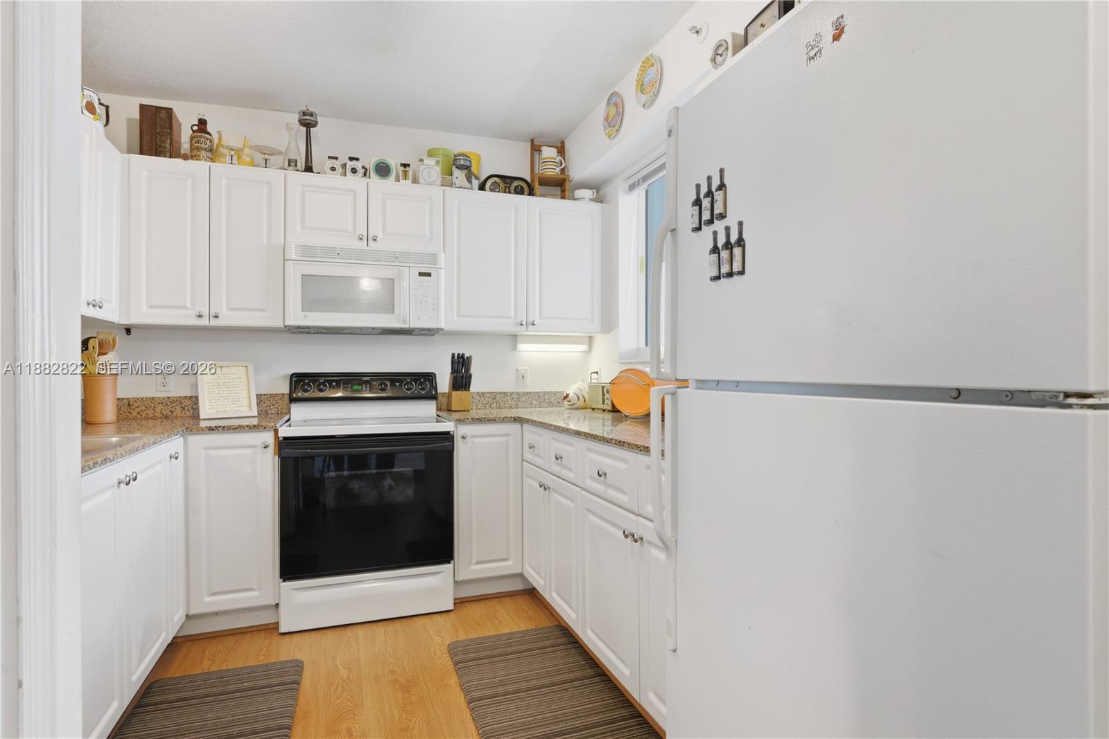 ROND POINT CONDO - Residential