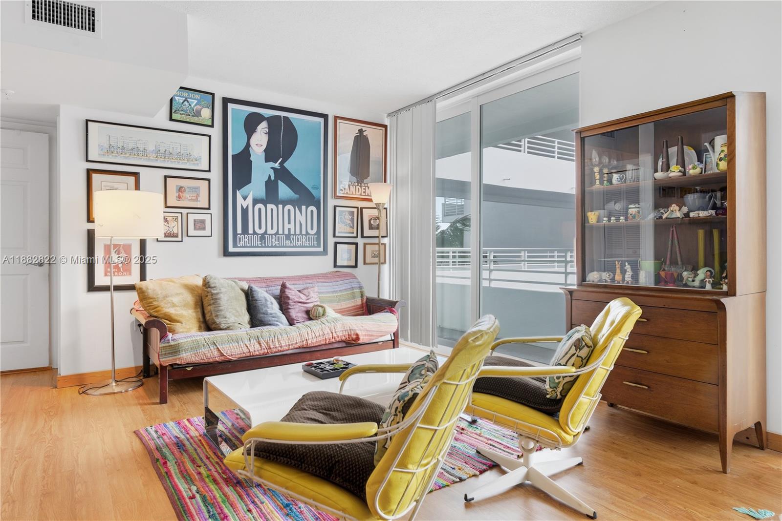 ROND POINT CONDO - Residential