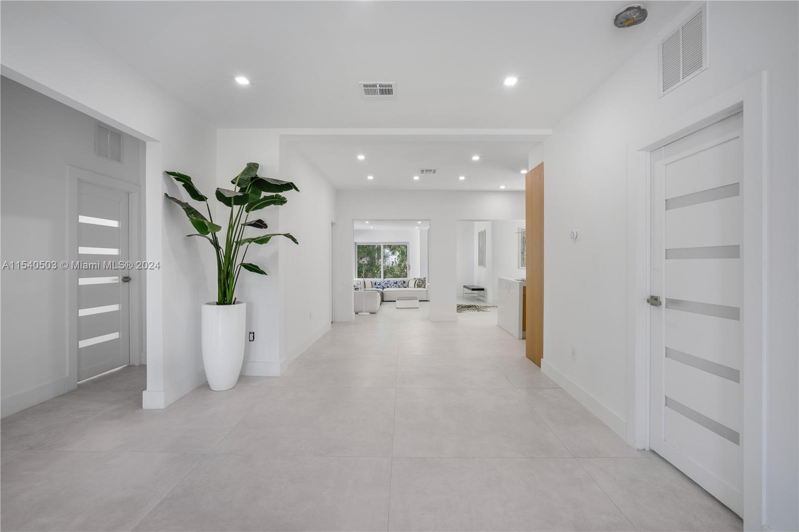 NAUTILUS EXTENSION 4TH - Residential