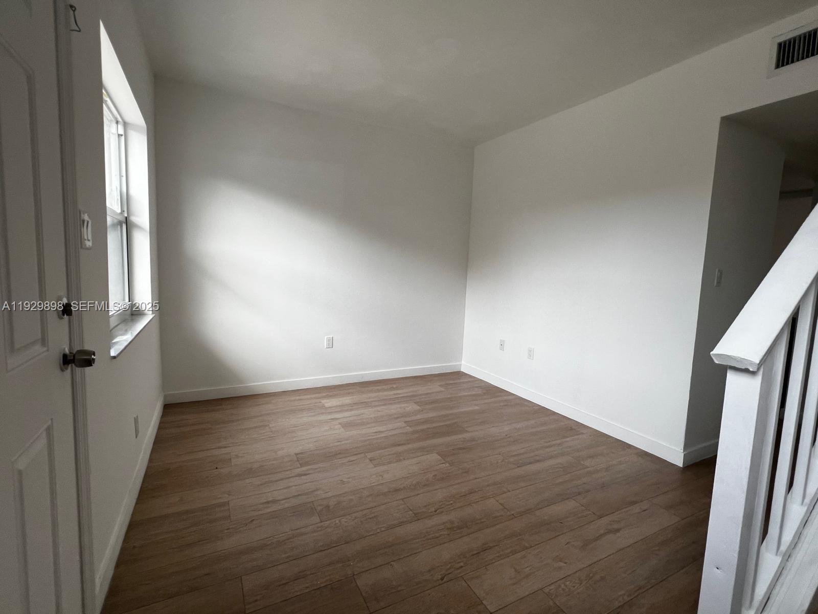 PALM SPRINGS VILLAS - Residential Lease