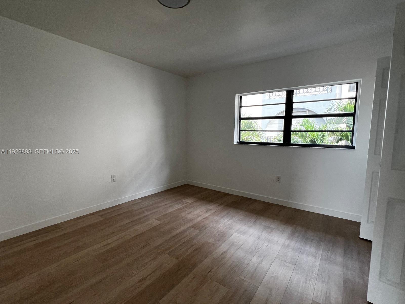 PALM SPRINGS VILLAS - Residential Lease