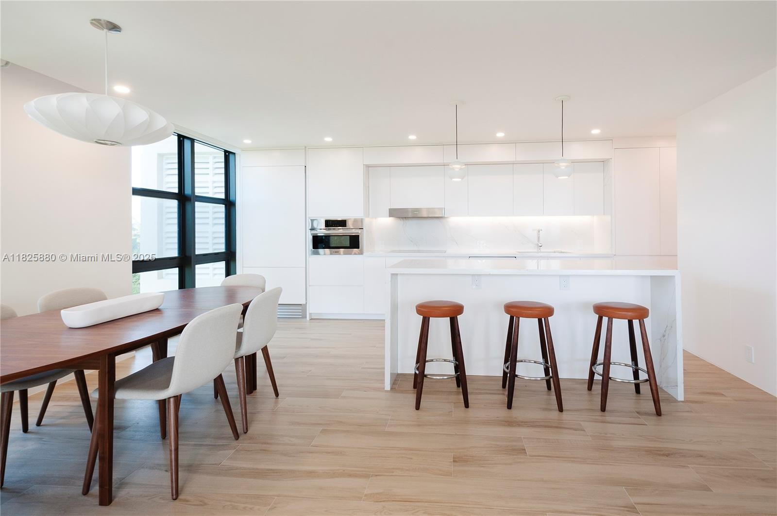 TOWERS OF KEY BISCAYNE CO - Residential Lease